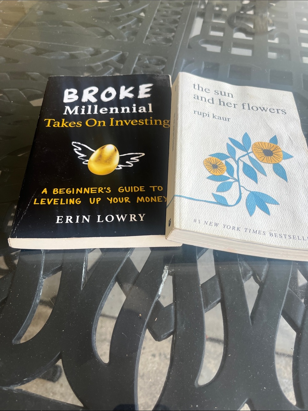 'Broke Millennial Takes On Investing' - Black Cover